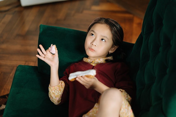 anak makan