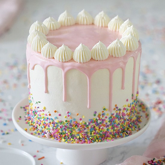 Banyak orang yang mulai menjual kue buatan rumah selama pandemi COVID-19. (Foto Preppy Kitchen)