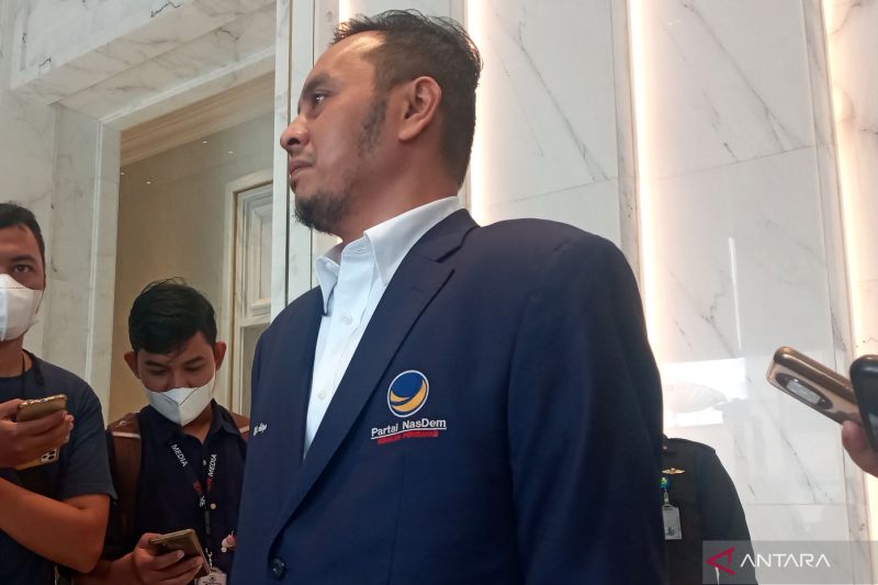 Ketua DPP Partai NasDem Willy Aditya saat memberikan keterangan kepada wartawan di NasDem Tower, Jakarta, Senin (22/8/2022). ANTARA/Tri Meilani Ameliya.