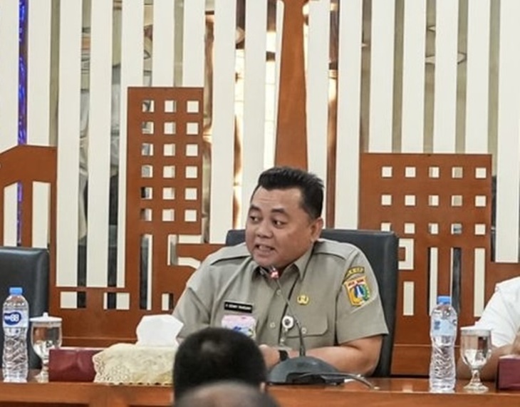 Hari Minggu, Seluruh Atribut dan Baliho Kampanye Dibersihkan