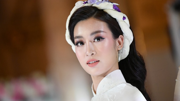 Tampil dengan Makeup Glowing untuk Lebaran, ini Triknya
