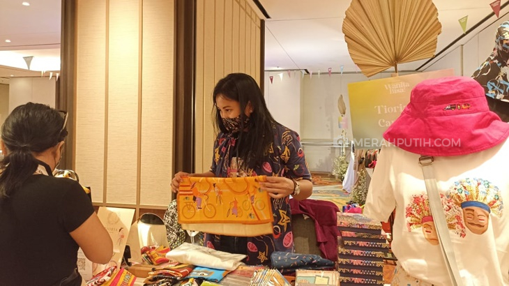 Tioria, Jenama Fesyen Heritage Indonesia yang Merdesa