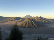 Gunung Semeru Erupsi, Dua Kecamatan Gelap Gulita