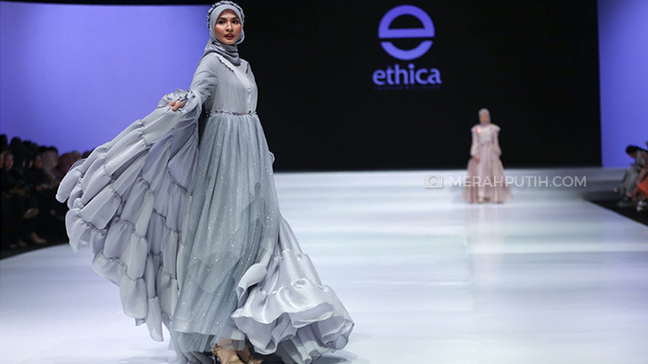 Inspirasi Metaverse pada Koleksi Ethica di IFW 2023