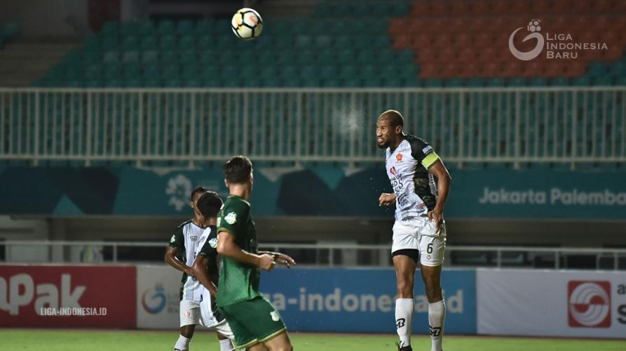 Dirumorkan ke Persija, ini Jawaban Mantan Bek Swansea City