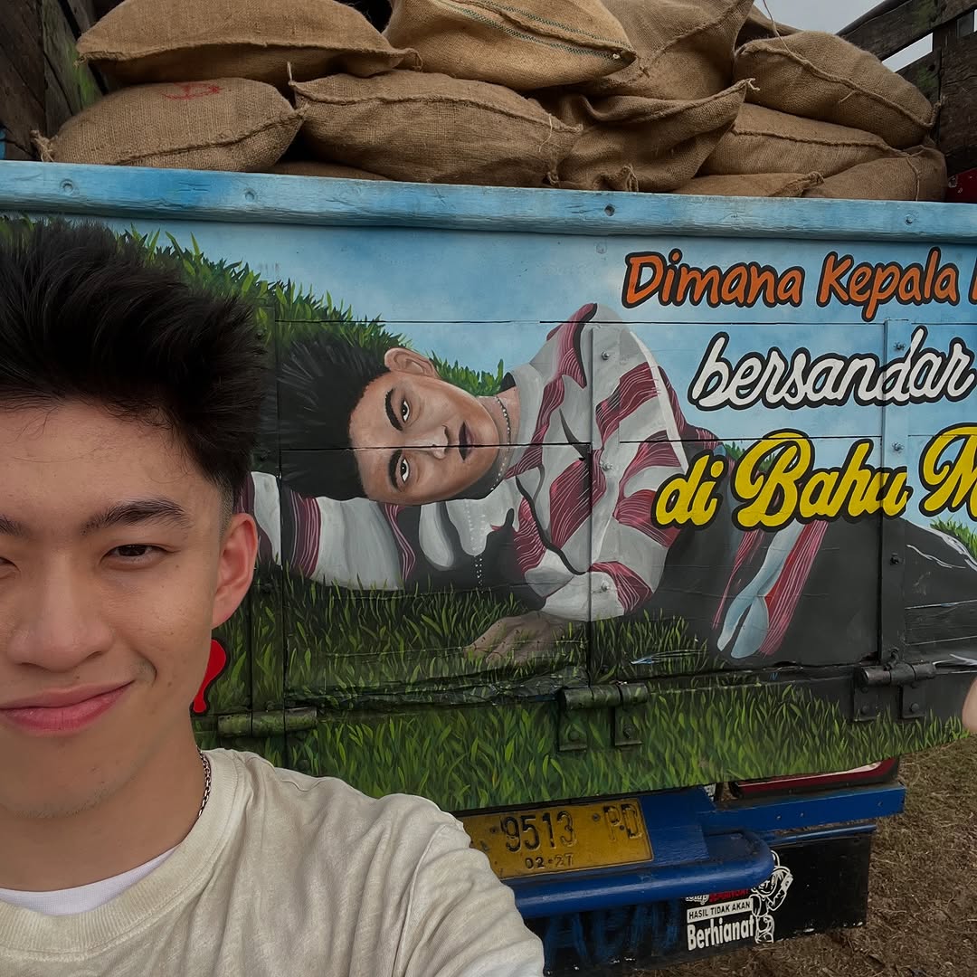 Rich Brian Rilis Lagu 'Senja', Berikut Liriknya
