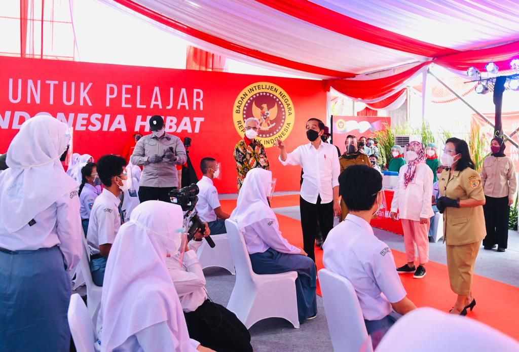 Begini Perbandingan Vaksinasi Indonesia dengan Negara Maju