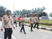 1.389 Polisi Tanpa Senpi Kawal Demo Buruh di Kawasan Monas