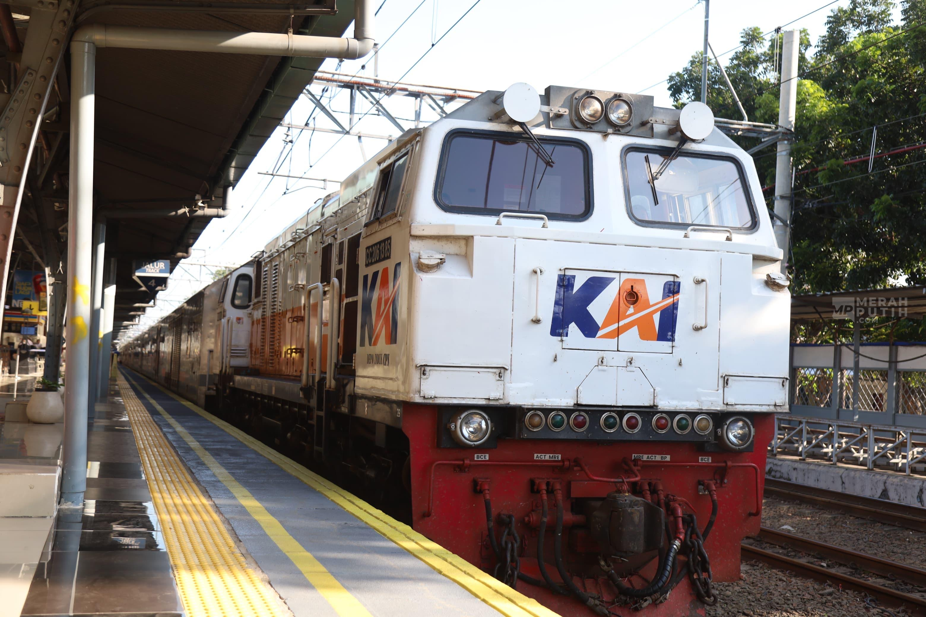 Perjalanan Kereta Terpanjang di Indonesia KA Blambangan Ekspres makin Diminati, Jumlah Wisatawan ke Banyuwangi Capai 1 Juta Lebih dalam Setahun
