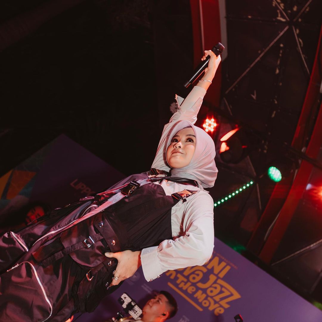 Makna Lirik Lagu Boleh Juga Salma Salsabil, Rasa yang Terbatasi Realitas