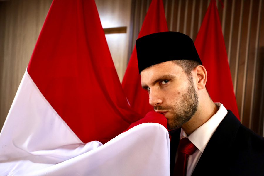 Maarten Paes Bisa Bela Timnas, Erick Thohir Yakin Memberi Dampak Positif