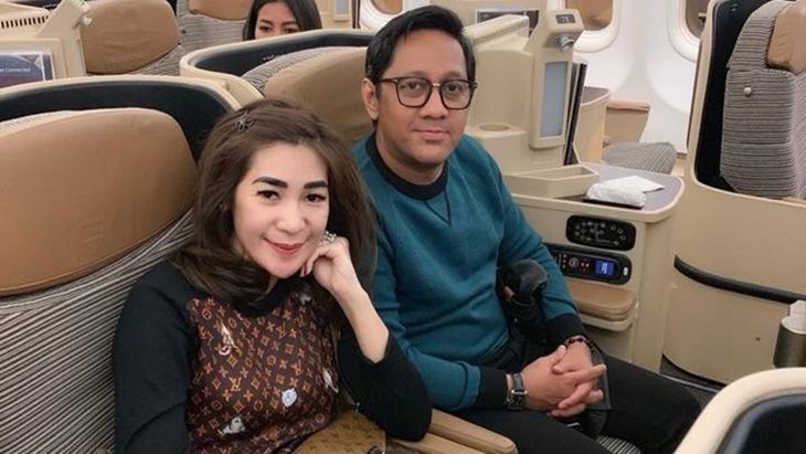 Andre Taulany bersama istrinya Erin Taulany (Foto : Instagram @erientaulany)
