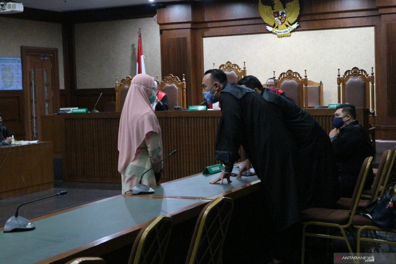 Jaksa Pinangki Sirna Malasari menghadiri sidang perdana dengan agenda pembacaan dakwaan di pengadilan Tindak Pidana Korupsi (Tipikor) Jakarta, Rabu (23/9) (Desca Lidya Natalia)