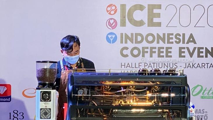Kreasikan Latte Art di ILAC, Juri: Yang Tremor Bukan Jaminan Tidak Baik