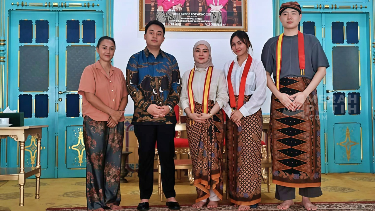 PB XIV Fokus Pelestarian Budaya di Era Modern, Terima Kunjungan Akademisi dan Tamu Internasional