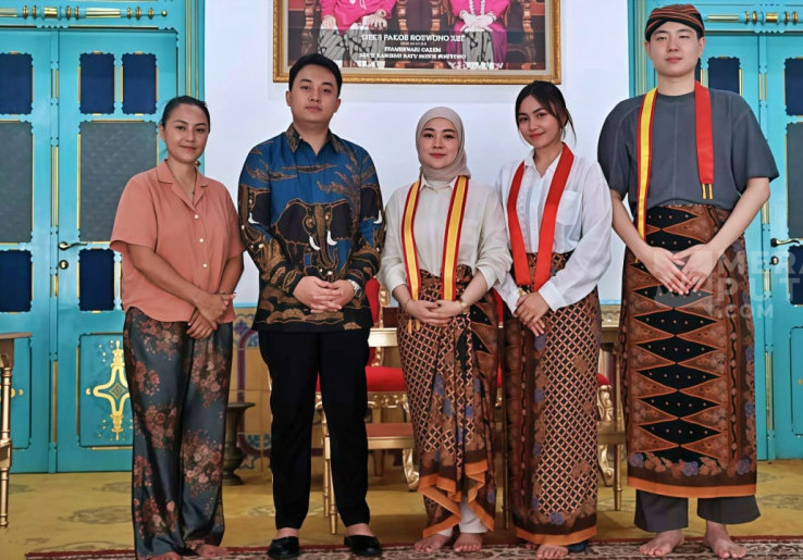 PB XIV Fokus Pelestarian Budaya di Era Modern, Terima Kunjungan Akademisi dan Tamu Internasional