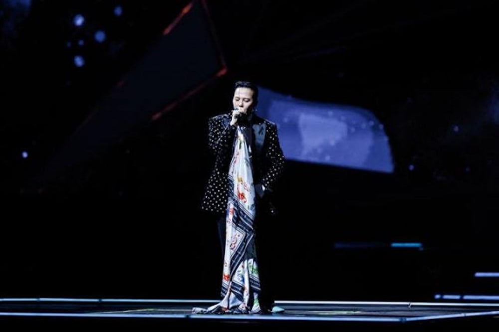 Penampilan G-DRAGON di MAMA Awards 2025 Jadi Kontroversi, Agensi Beri Penjelasan Perubahan Panggung 