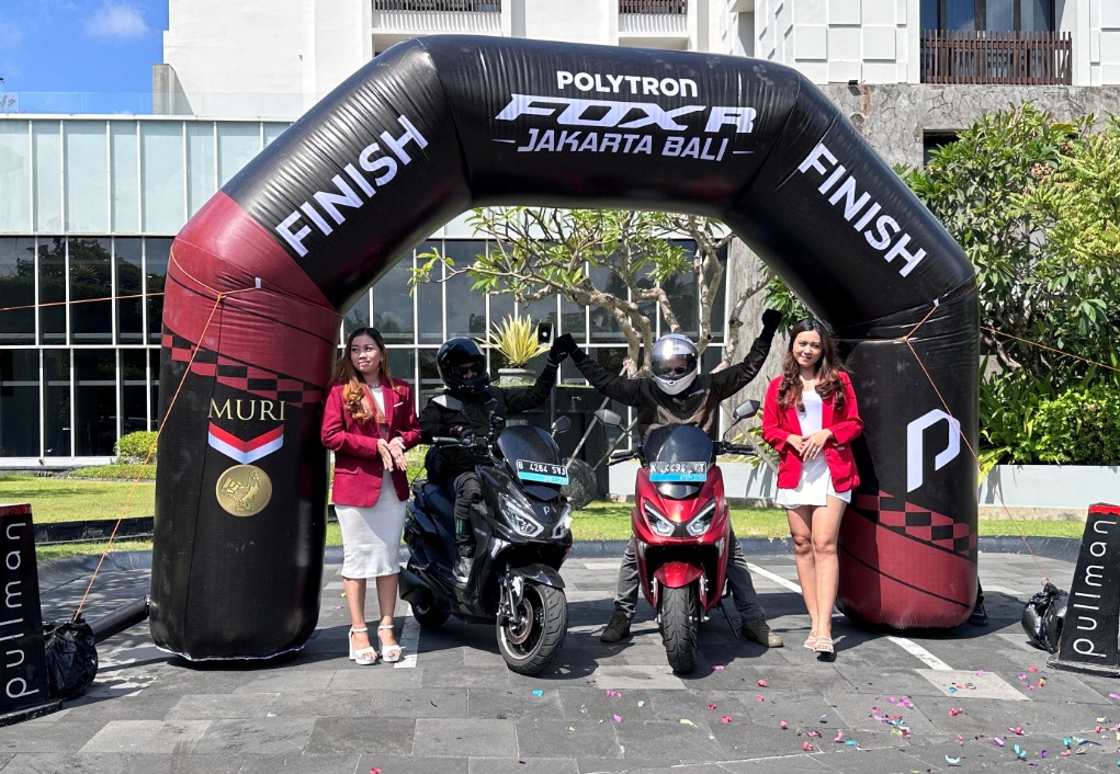 Tempuh Perjalanan Jakarta-Bali, Polytron Fox-R Catatkan Rekor MURI