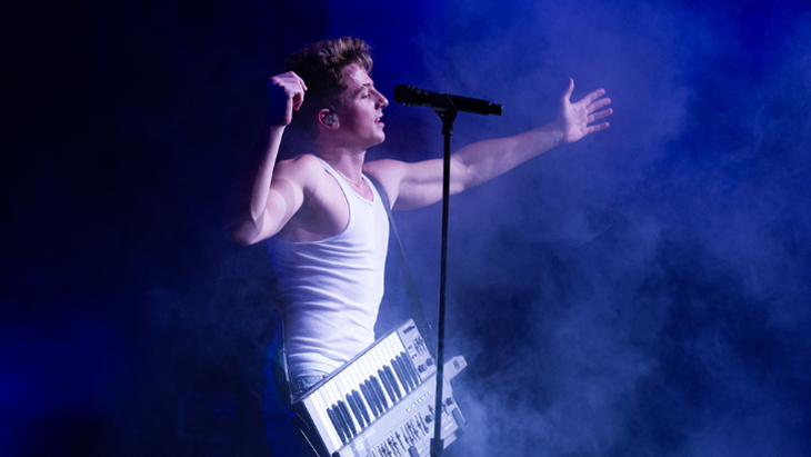 Heboh! Ini Permintaan Charlie Puth Datang ke Indonesia