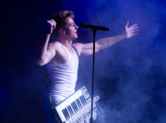 Heboh! Ini Permintaan Charlie Puth Datang ke Indonesia