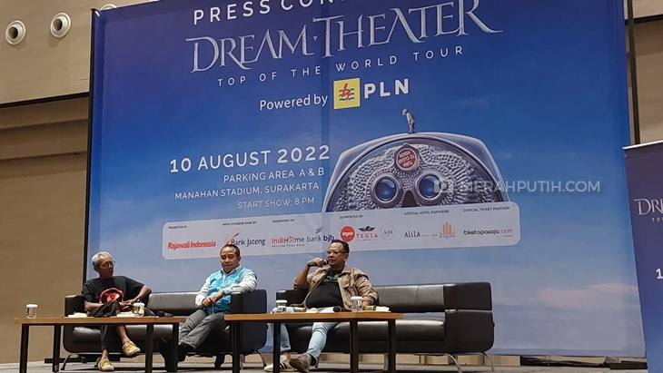 Puluhan Booth UMKM Makanan Khas Solo Meriahkan Konser Dream Theater