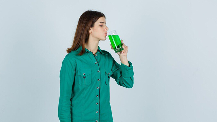 Minum Air Klorofil Bantu Wajah Jadi Glowing