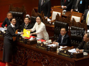 Sidang Paripurna DPR Bahas Penyampaian Pandangan Fraksi Atas KEMPPKF RAPBN 2026