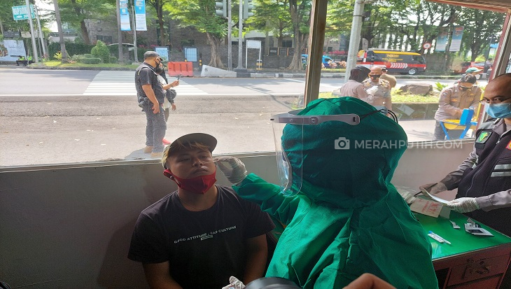 Ganjar Minta Semua RS di Jateng Siaga Antisipasi Lonjakan Kasus COVID-19