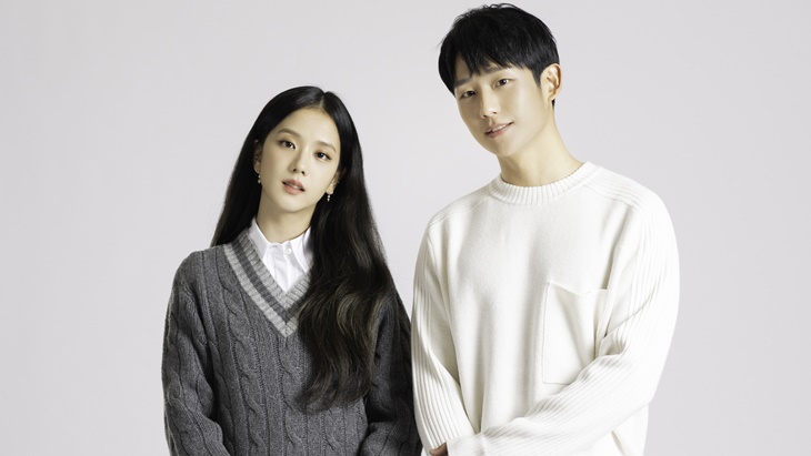 Jisoo dan Jung Hae-in Ungkap Seberapa Mirip dengan Karakter di Serial Snowdrop