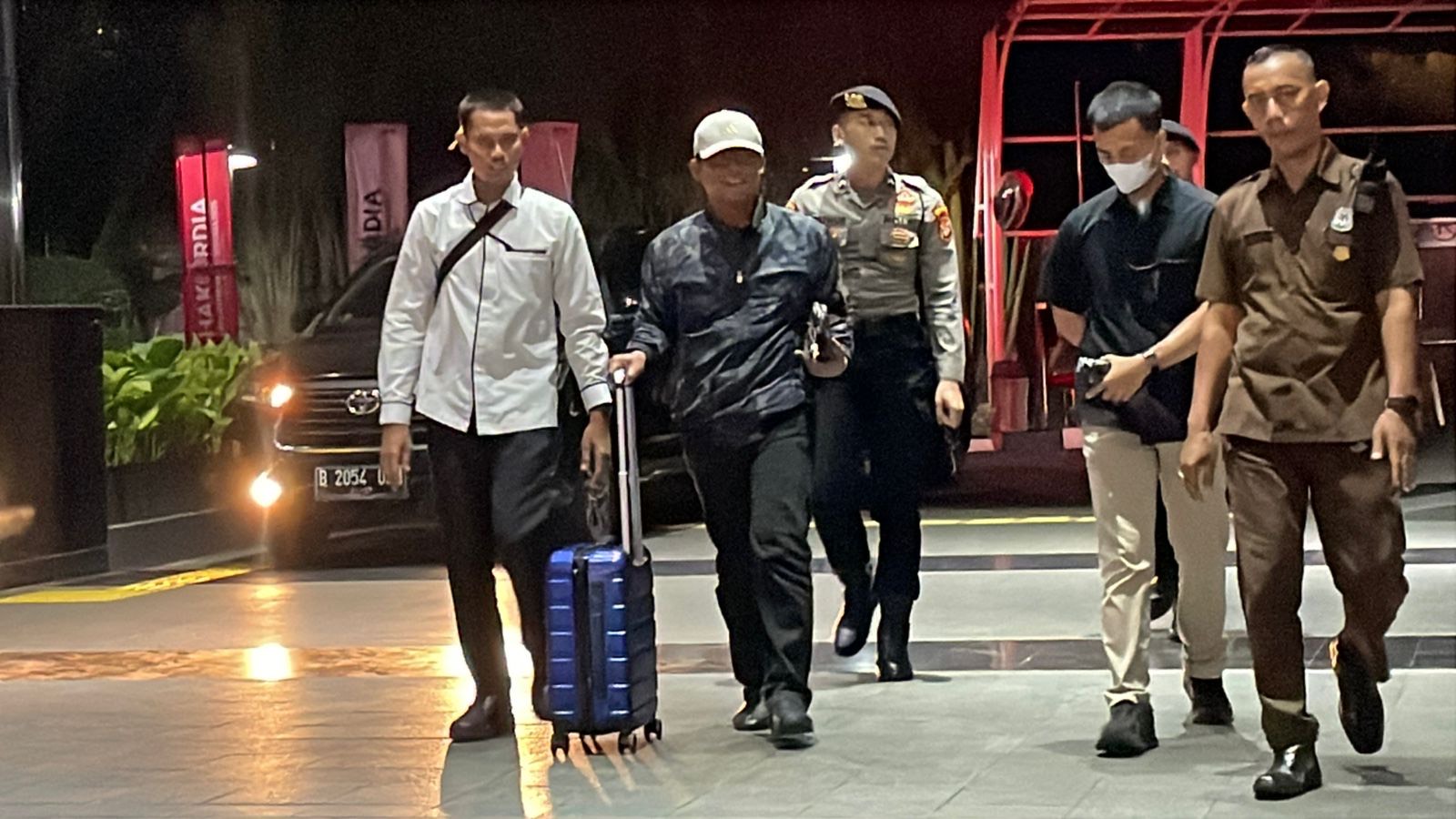 Terjaring OTT, Bupati Lampung Tengah Diperiksa Intensif di Gedung KPK