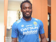 Michael Essien Resmi Berkostum Persib 