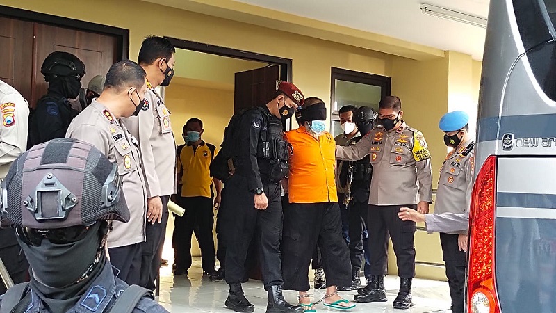 Buku Wajib dan Perekrutan Acak Pelaku Teror Indonesia