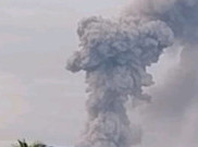 Kembali Erupsi, Gunung Dukono di Halmahera Utara Menyemburkan Abu Vulkanik Setinggi 1.000 Meter