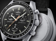 Omega x Swatch Rilis Moonswatch Terbaru 'Strawberry Moon' 