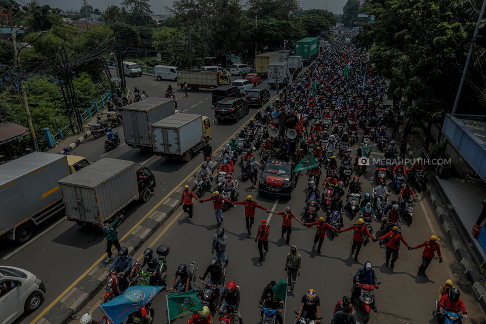 Aksi Buruh Tangerang Menuntut Masuk Jakarta