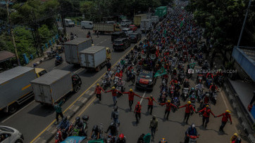 Aksi Buruh Tangerang Menuntut Masuk Jakarta