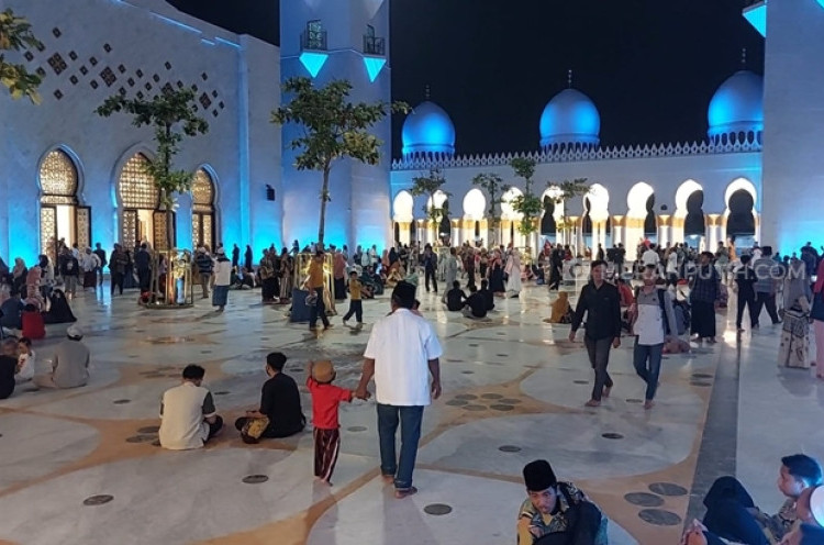 Biaya Perawatan Masjid Sheikh Zayed Rp 1 Miliar Per Bulan, Gibran Tarik Infak
