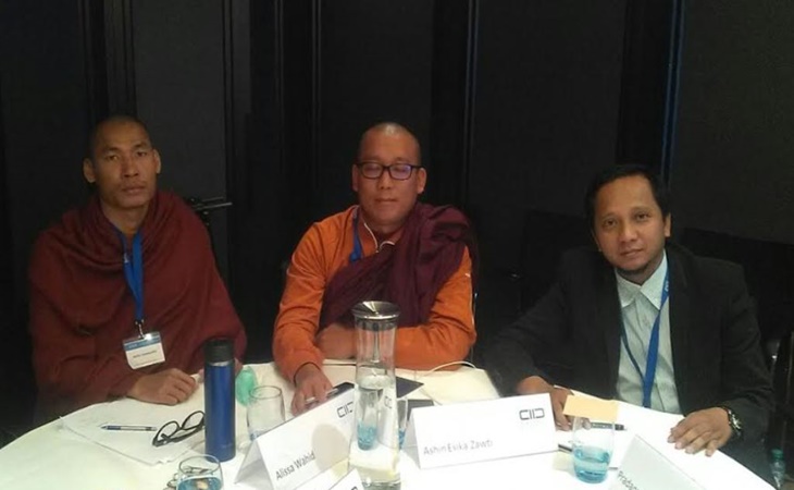 Pradana Boy ZTF bersama pemuka agama Budha