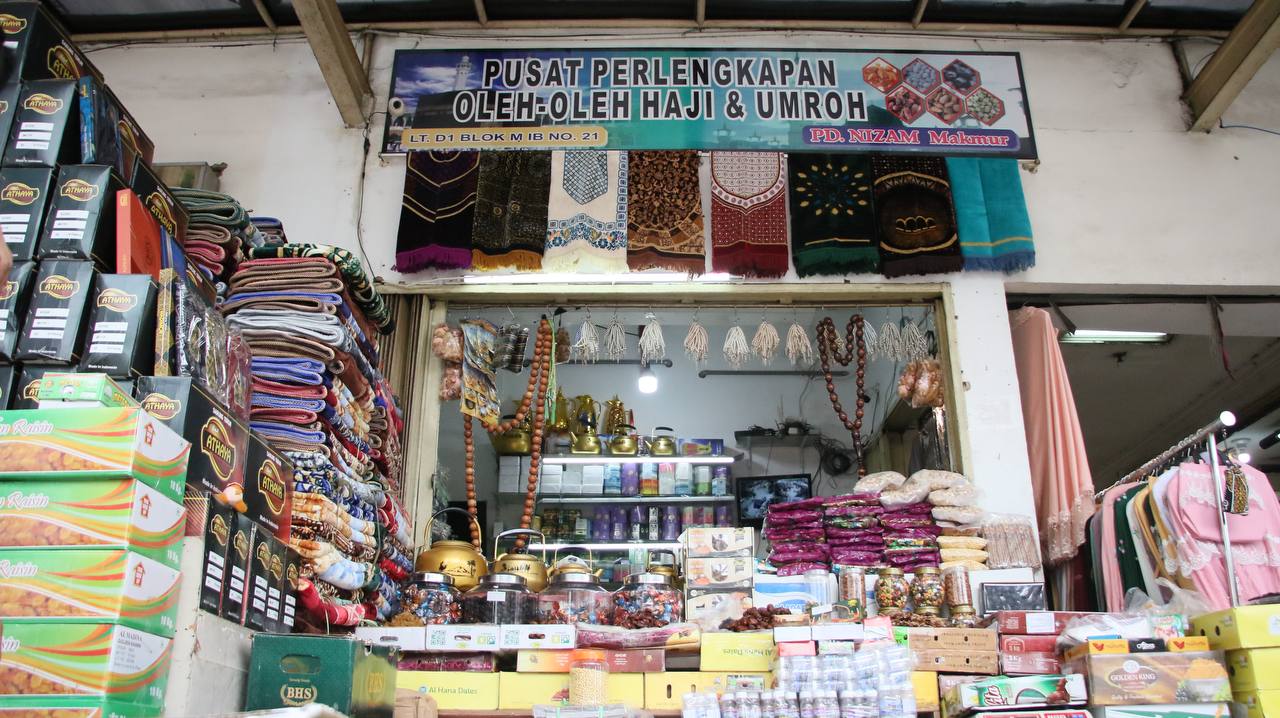 Arab Saudi Buka Perjalanan Haji dan Umrah, Pedagang Perlengkapan Kembali Gembira