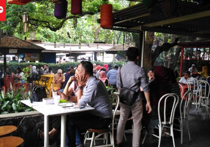 Jadi Favorit Warga Bandung, Sate Mbok Ayu Habiskan Lebih dari 300 Tusuk per Hari