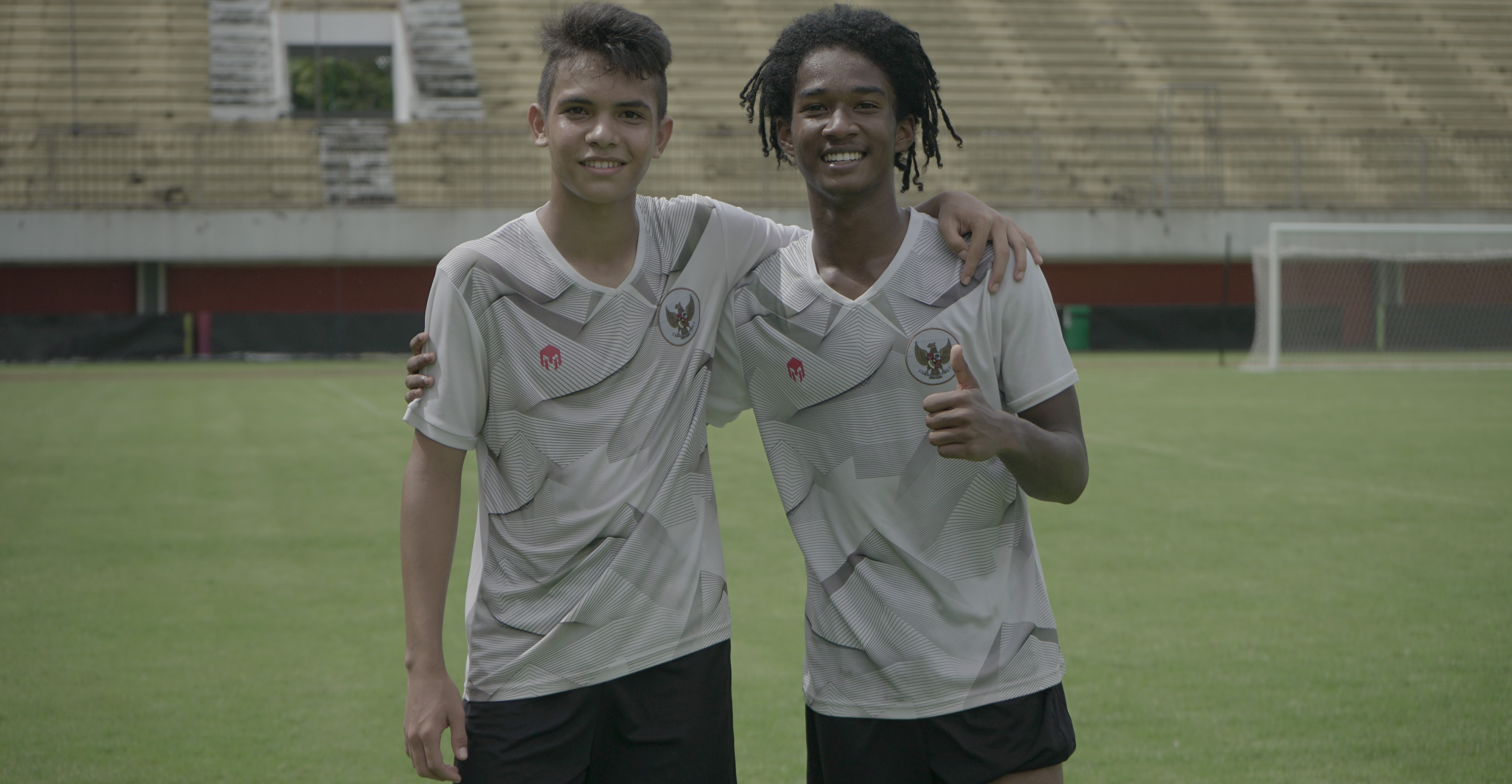Victor Jonson Benjamin dan Ronaldo Kwateh