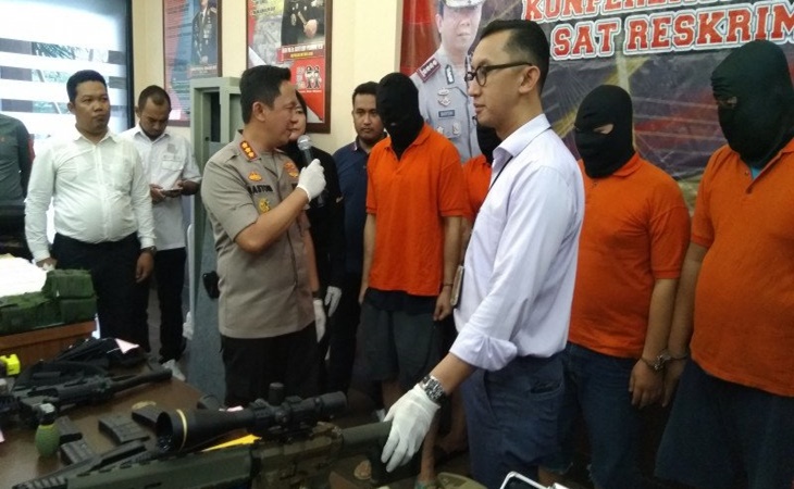 Rekanan Anak Ayu Azhari Jadi Buron Polisi