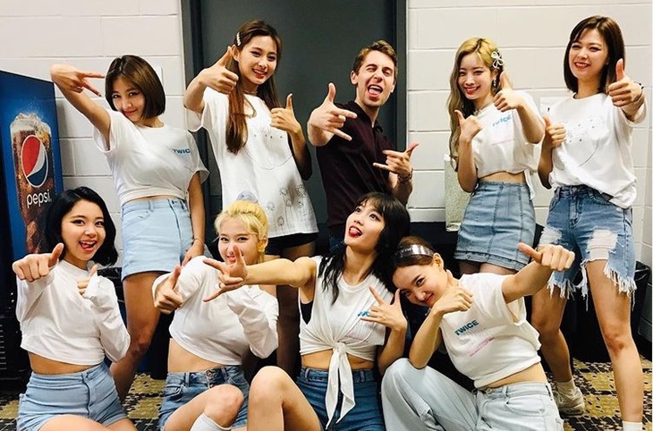 Campur Tangan Agensi saat Wawancara Idola K-Pop  
