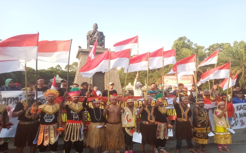 Warga Papua di Solo deklarasi Cinta NKRI di Plaza Manahan