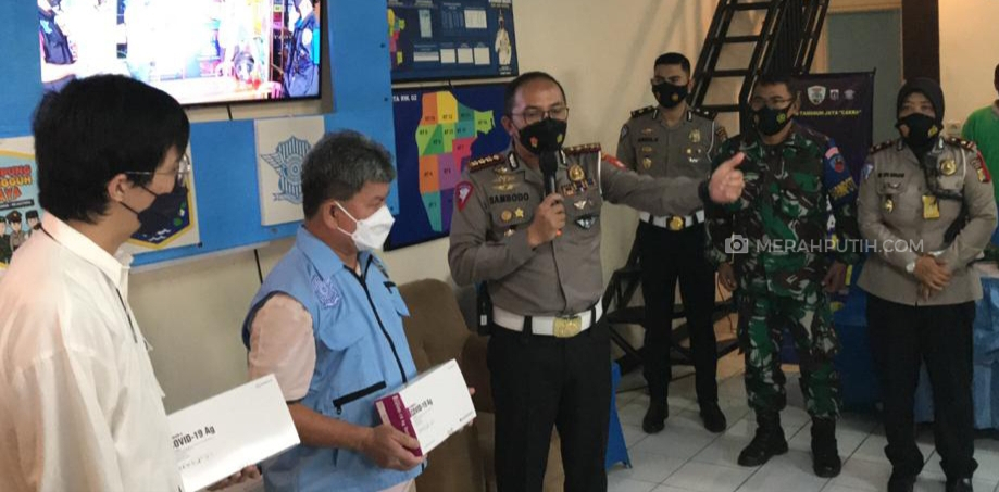 Polda Metro Tracing Pemudik di Kampung Makassar