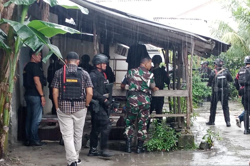Sertu Hendri Penembak Sesama Tentara Lolos dari Kepungan Tim Gabung TNI-Polri