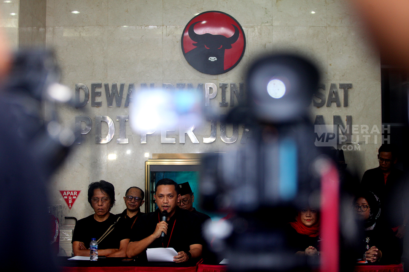 PDIP Tanggapi Penetapan Tersangka Sekjen PDIP Hasto Kristiyanto oleh KPK