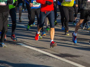 Keluarga Ini Ditegur Warganet karena Membiarkan Anak 6 Tahun Maraton