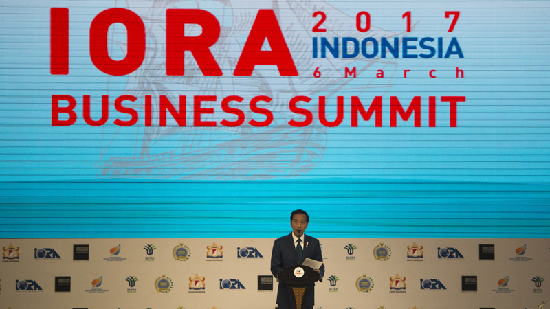 Presiden Jokowi Membuka Business Summit 2017