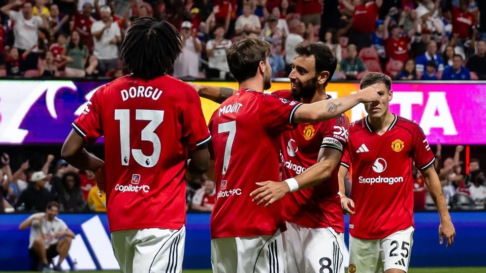 Manchester United mungkin perlu belanja pemain lagi